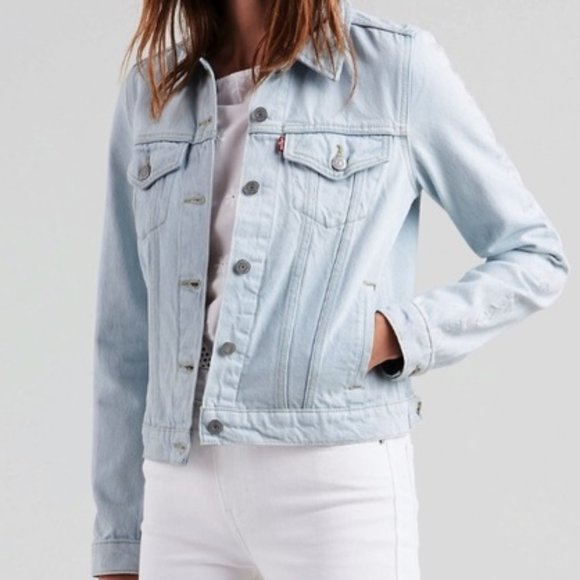 Levi's Jackets & Blazers - Levi’s original Trucker Jacket Size Medium